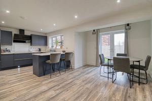 Kitchen/Diner- click for photo gallery